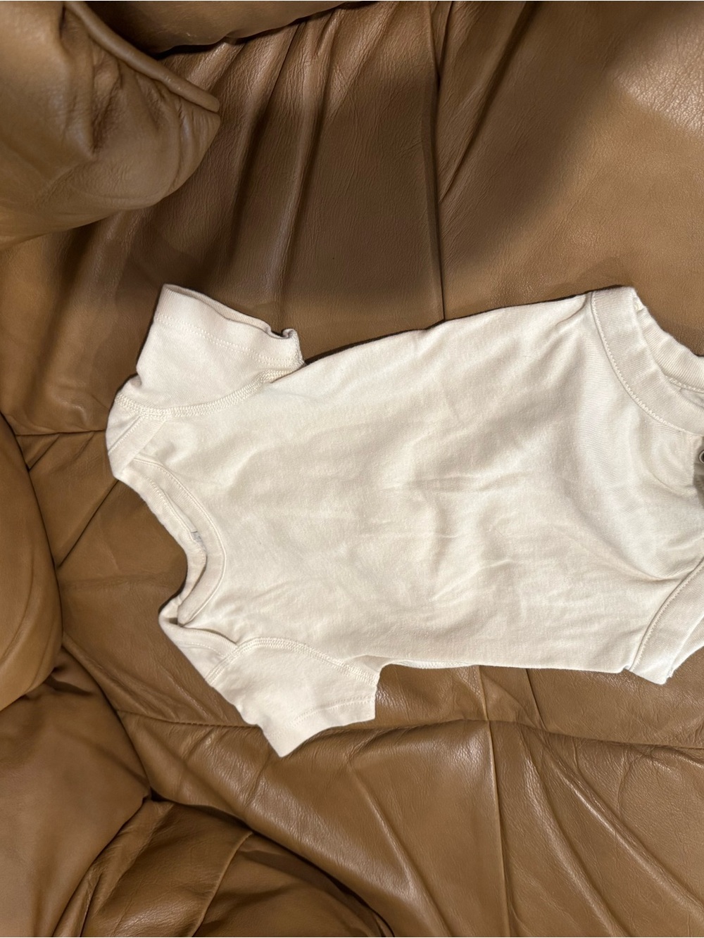 Hanna Anderson Ivory White Short-Sleeve Baby Bodysuit